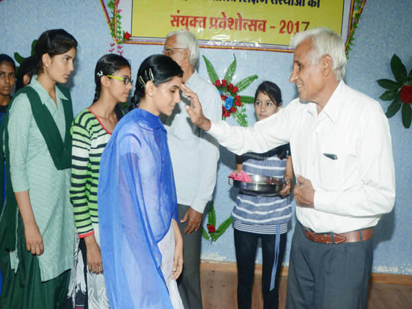 Gramin Mahila Shikshan Sansthan Samiti Sikar Function photo 13